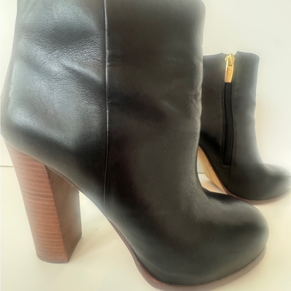 Vince Camuto Black Heeled Boots with Glossy Finish